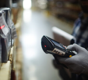 RFID (Radio Frequency IDentification)