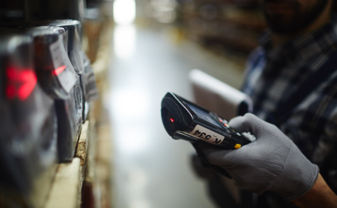 RFID (Radio Frequency IDentification)